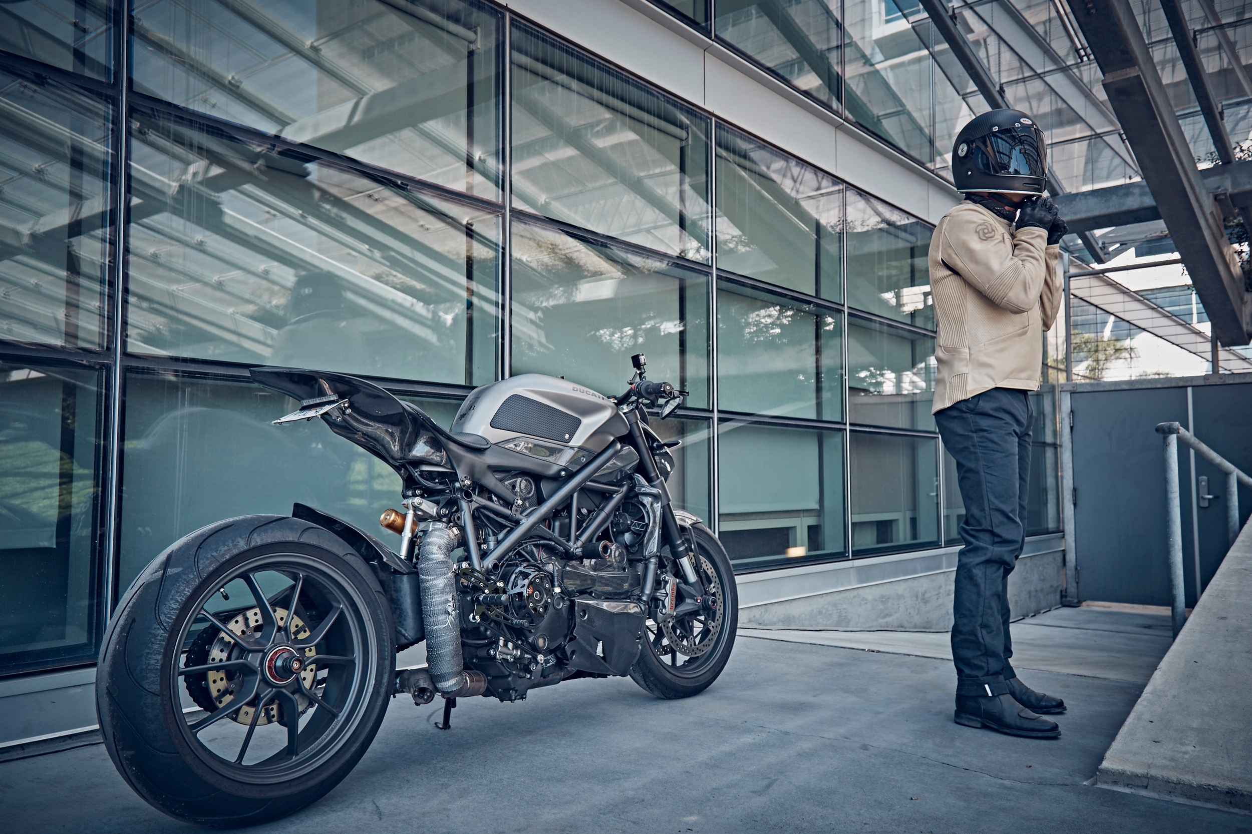 2010 Ducati Streetfighter photo 148